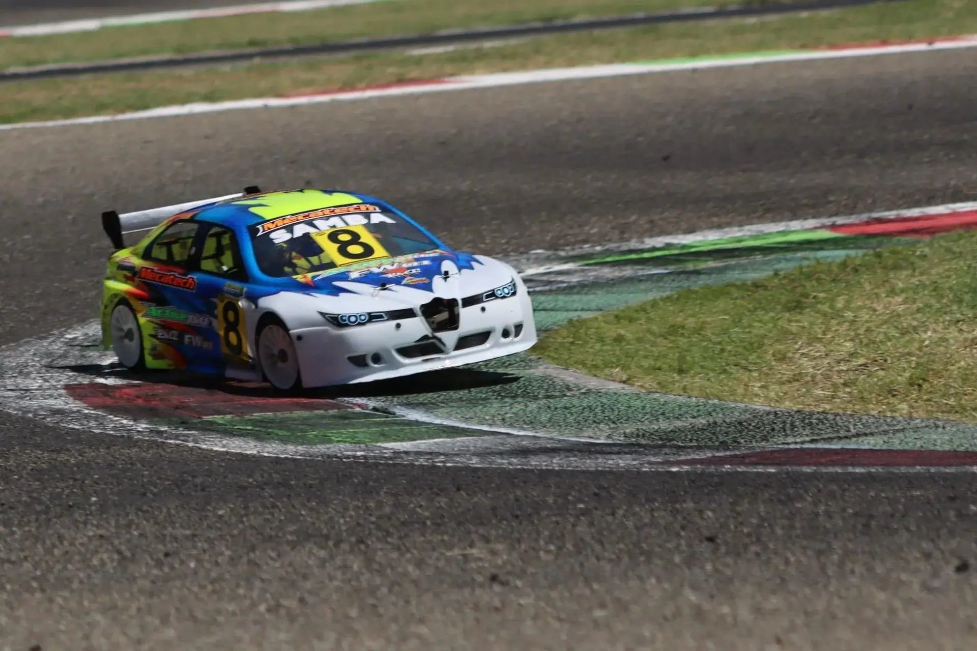 TRY THE NEW 1:8 GT SLICK